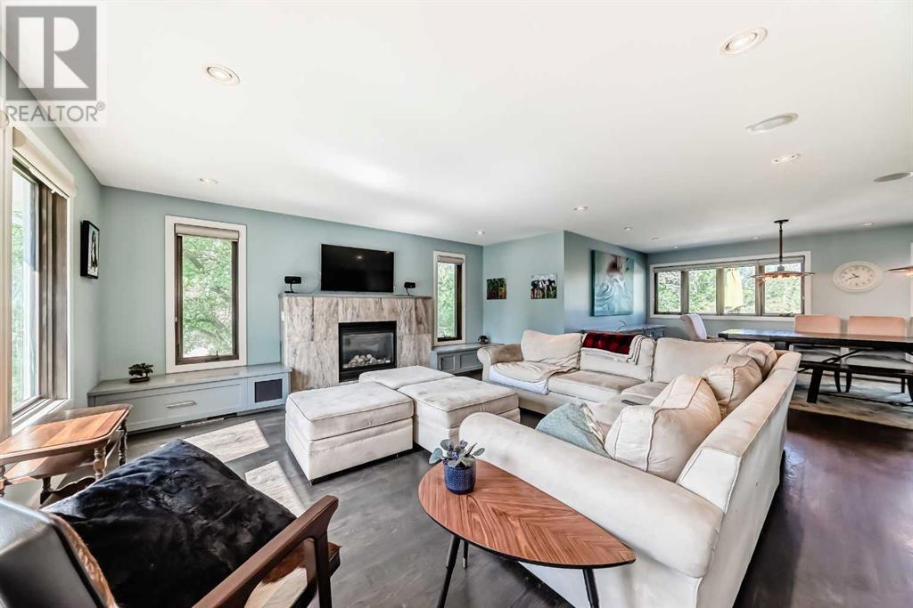 Single Family House 5 Level for Sale in  Varsity Drive NW Varsity Calgary 
