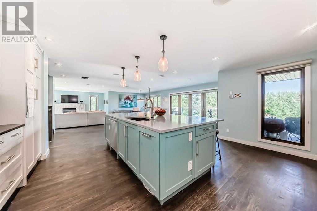 Single Family House 5 Level for Sale in  Varsity Drive NW Varsity Calgary 