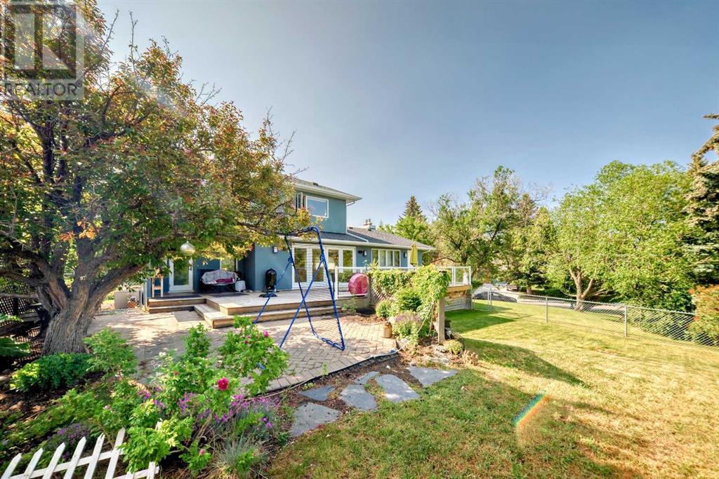 Single Family House 5 Level for Sale in  Varsity Drive NW Varsity Calgary 