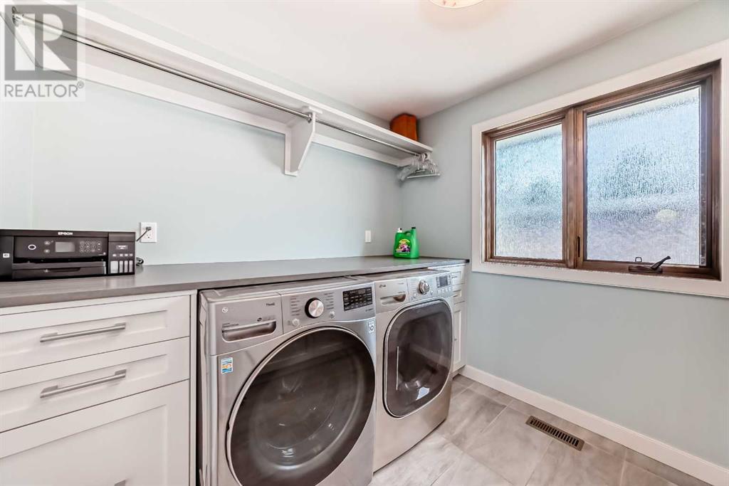 Single Family House 5 Level for Sale in  Varsity Drive NW Varsity Calgary 