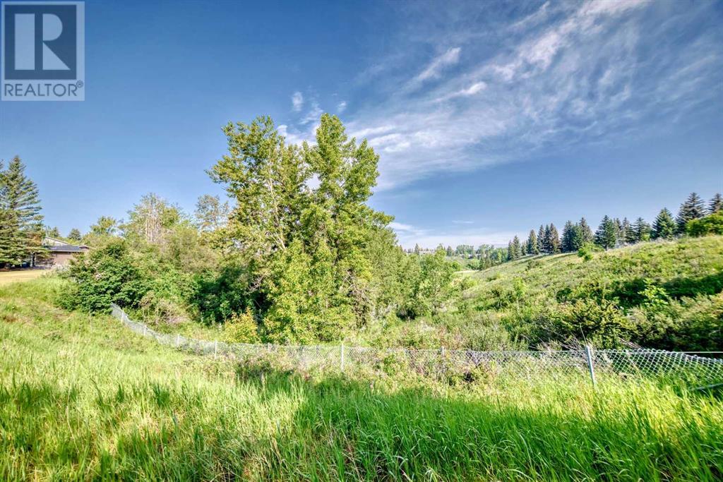 Single Family House 5 Level for Sale in  Varsity Drive NW Varsity Calgary 