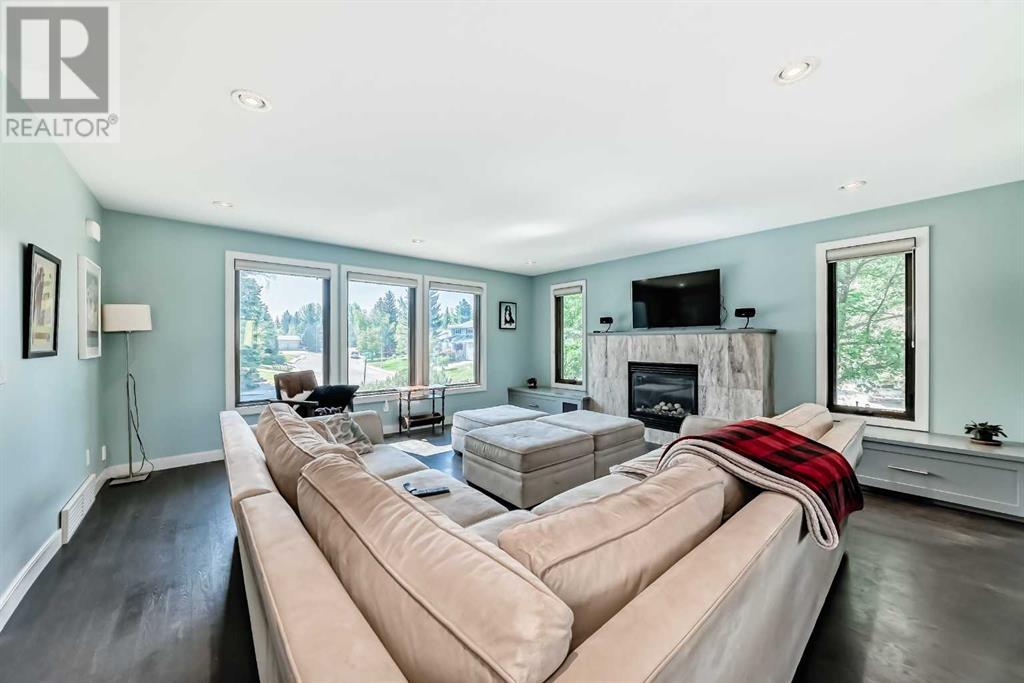 Single Family House 5 Level for Sale in  Varsity Drive NW Varsity Calgary 