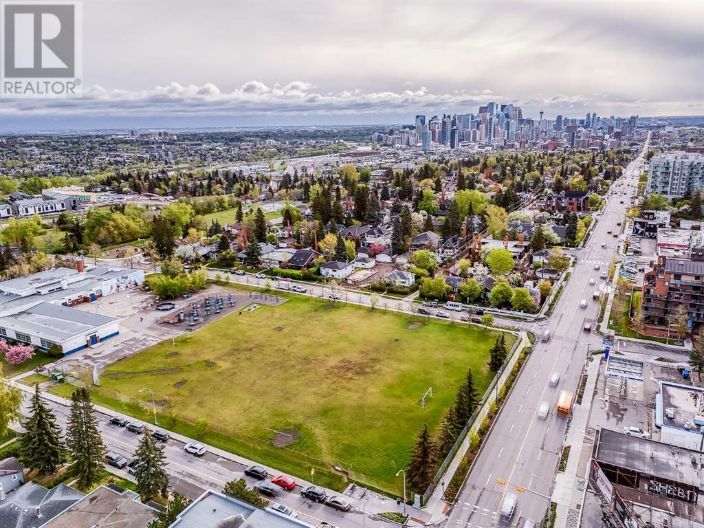 Single Family House for Sale in   A Street SW Richmond Calgary 
