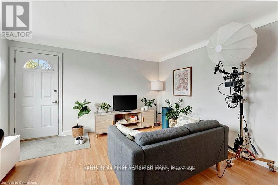 Photo 13 of 82 Albert Street, St Catharines ON