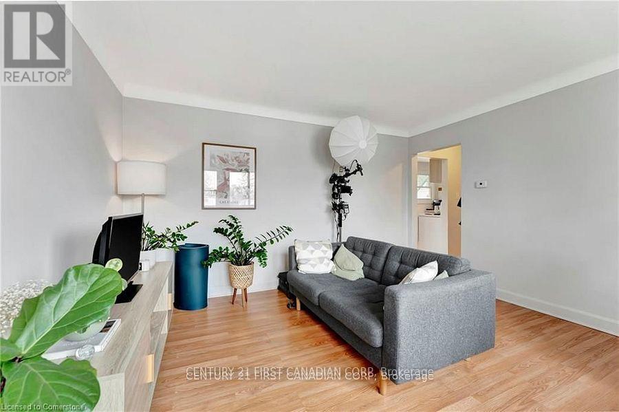 Photo 14 of 82 Albert Street, St Catharines ON