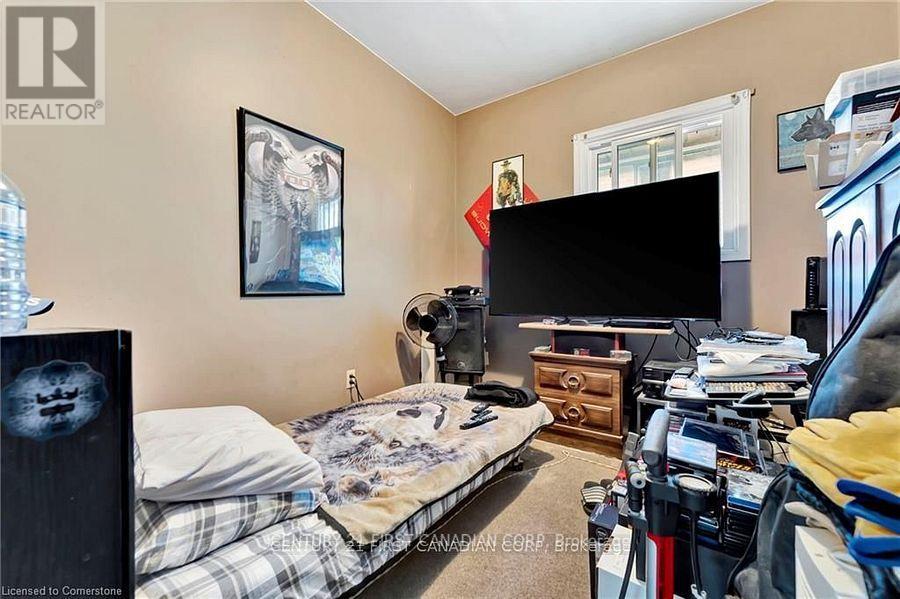Photo 19 of 82 Albert Street, St Catharines ON