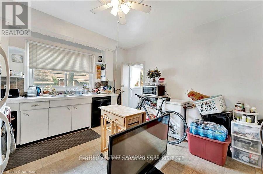 Photo 20 of 82 Albert Street, St Catharines ON