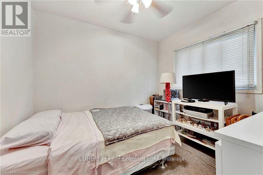 Photo 24 of 82 Albert Street, St Catharines ON