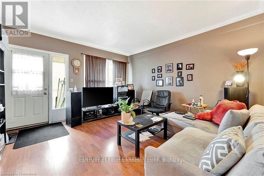 Photo 25 of 82 Albert Street, St Catharines ON