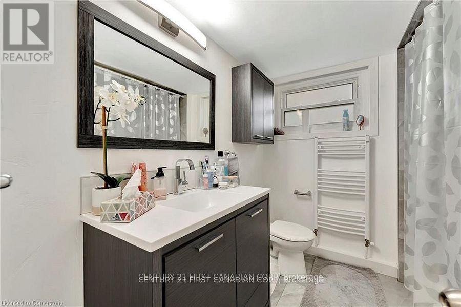Photo 31 of 82 Albert Street, St Catharines ON