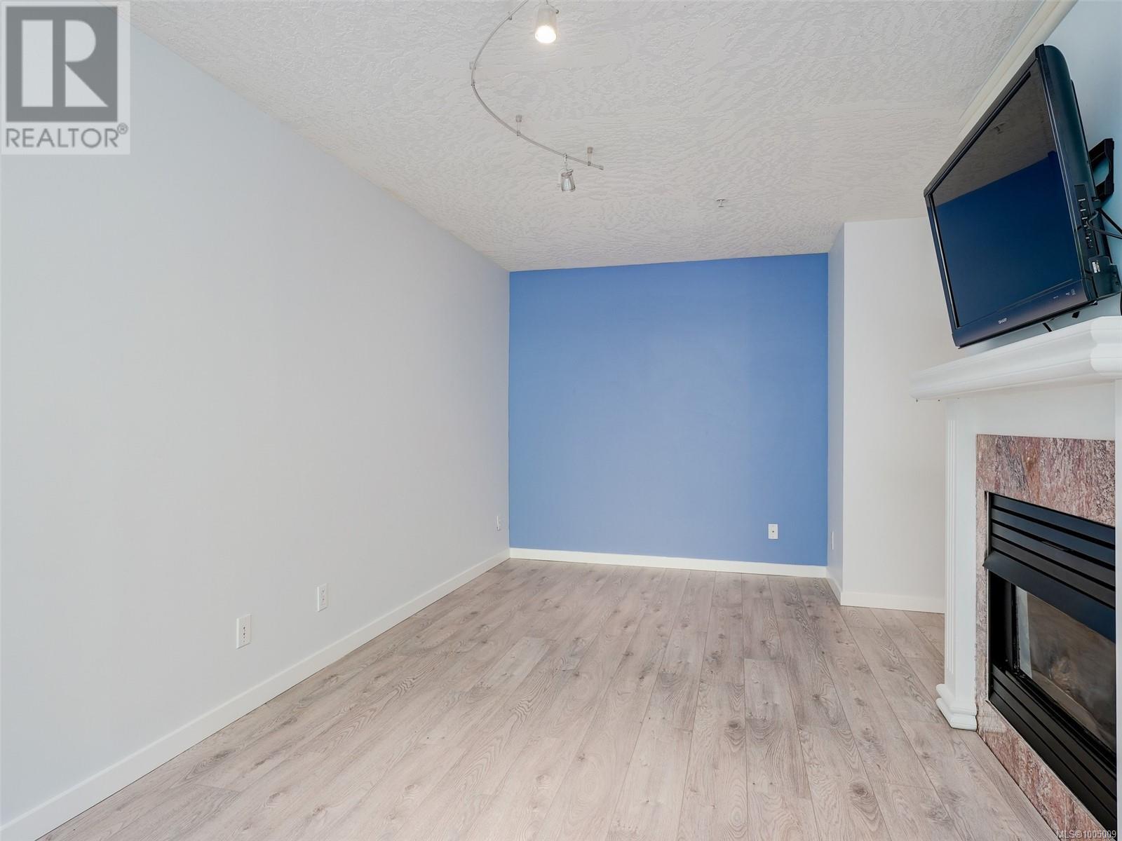 Photo 11 of 304 649 Bay St, Victoria BC