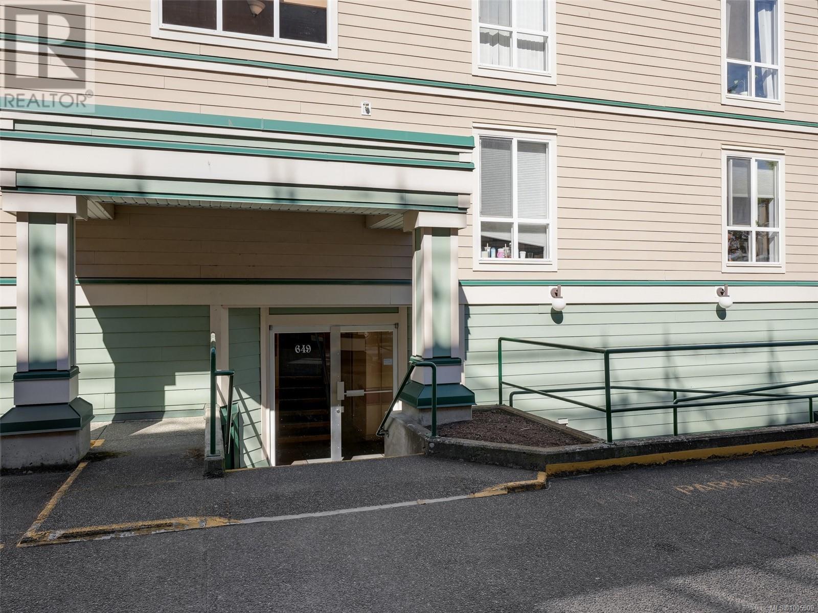 Photo 17 of 304 649 Bay St, Victoria BC
