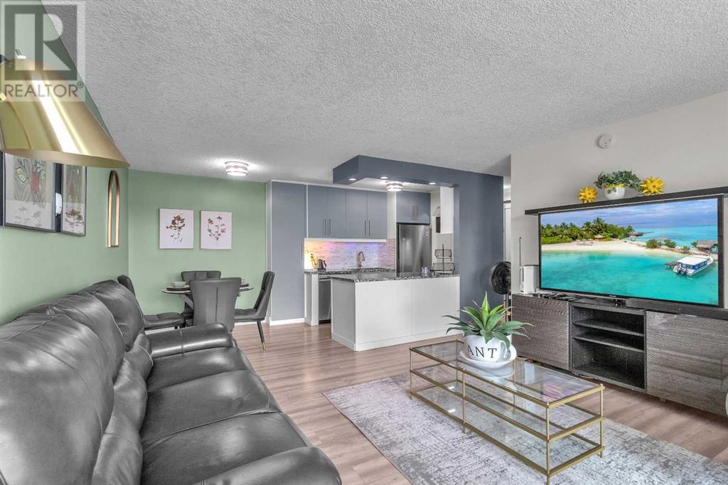 Single Family House for Sale in    Avenue SW Windsor Park Calgary 