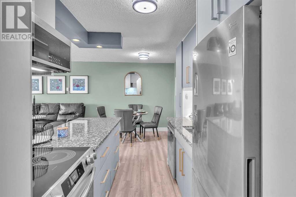 Single Family House for Sale in    Avenue SW Windsor Park Calgary 