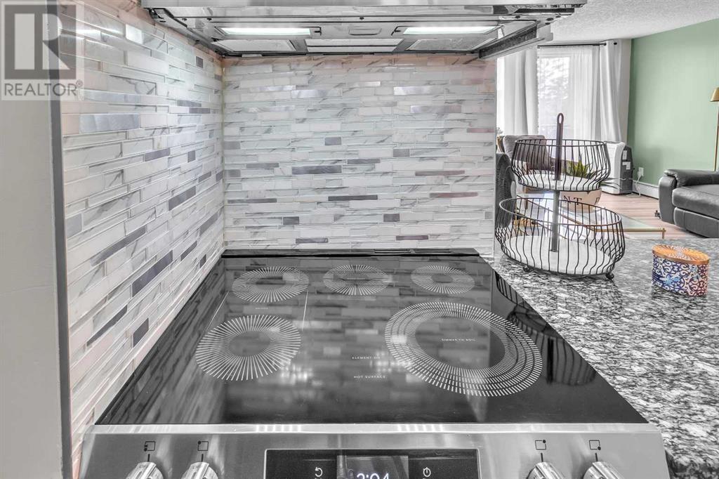 Single Family House for Sale in    Avenue SW Windsor Park Calgary 