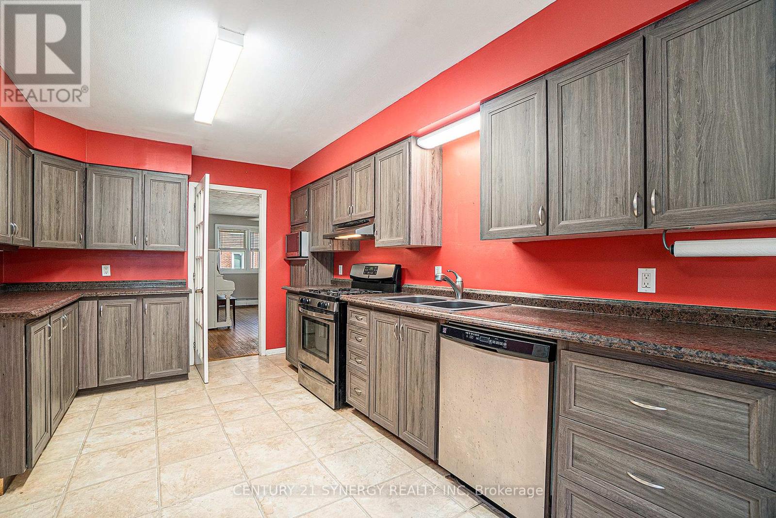 Photo 25 of 6 Strathcona Street, Smiths Falls ON
