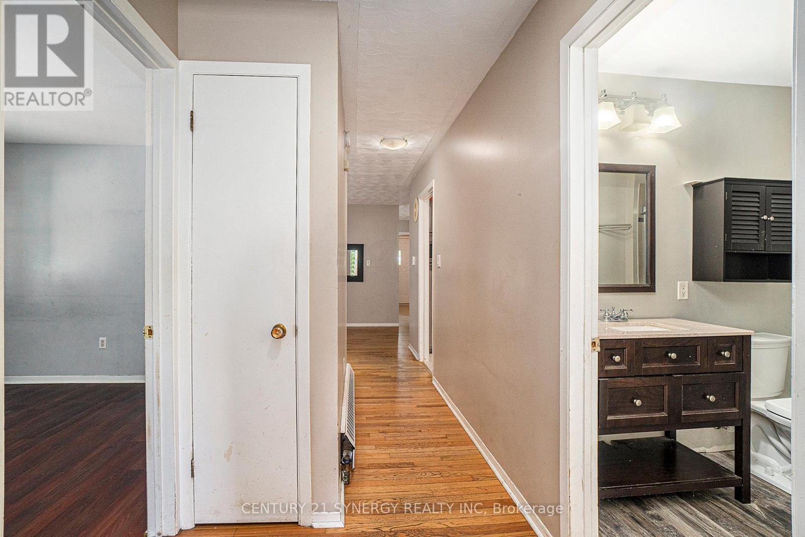 Photo 17 of 6 Strathcona Street, Smiths Falls ON