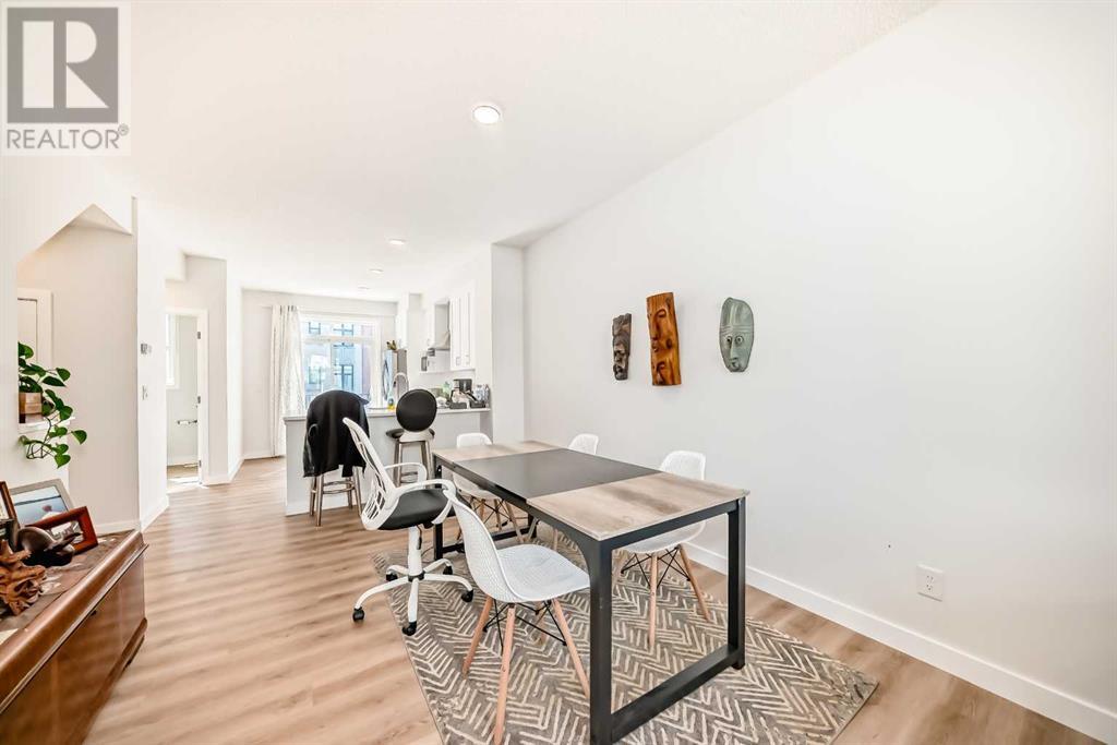 Single Family House for Sale in  spring willow Close SW Springbank Hill Calgary 