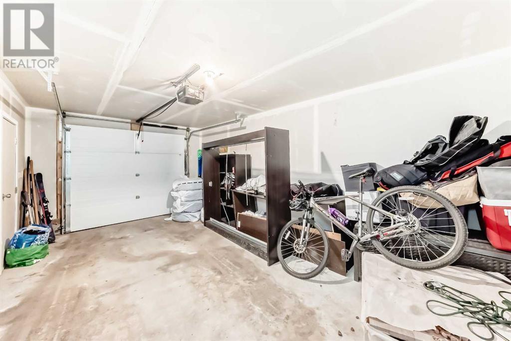 Single Family House for Sale in  spring willow Close SW Springbank Hill Calgary 