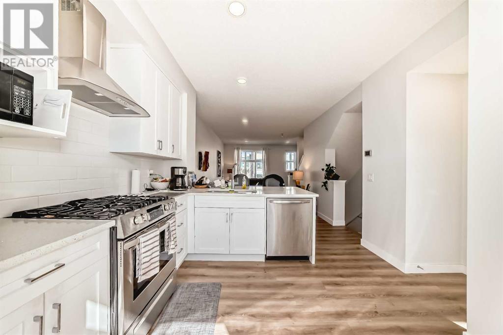 Single Family House for Sale in  spring willow Close SW Springbank Hill Calgary 
