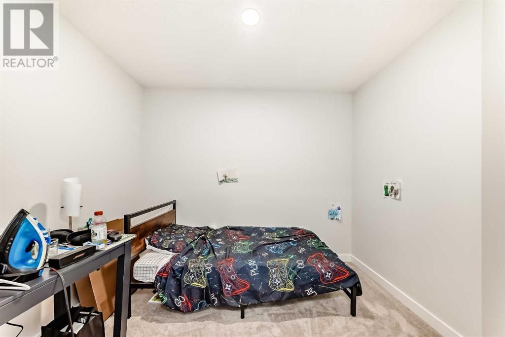 Single Family House for Sale in  spring willow Close SW Springbank Hill Calgary 