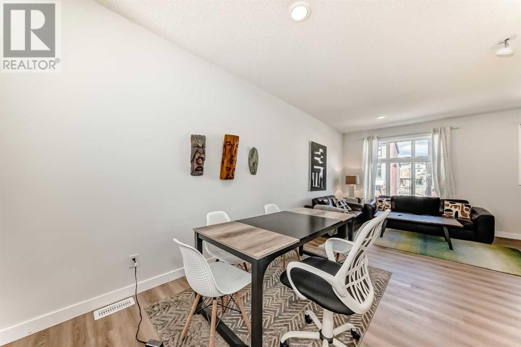 Single Family House for Sale in  spring willow Close SW Springbank Hill Calgary 