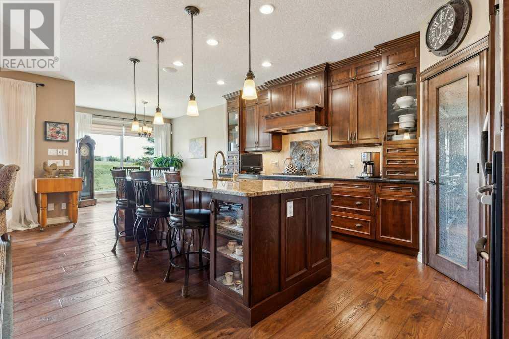 Single Family House for Sale in  Tuscany Ravine Heights NW Tuscany Calgary 