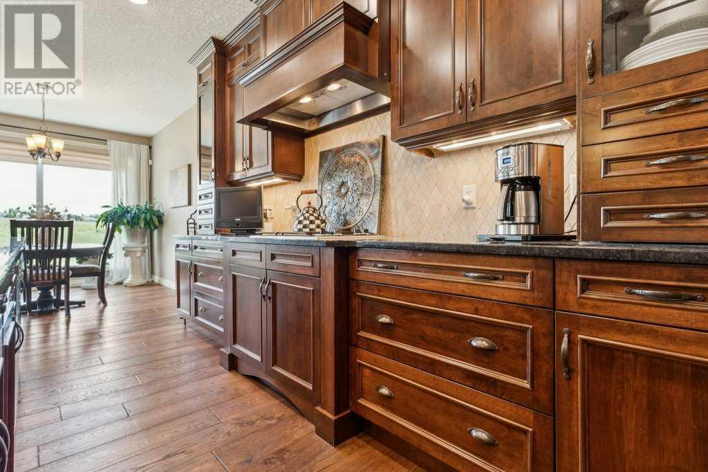 Single Family House for Sale in  Tuscany Ravine Heights NW Tuscany Calgary 
