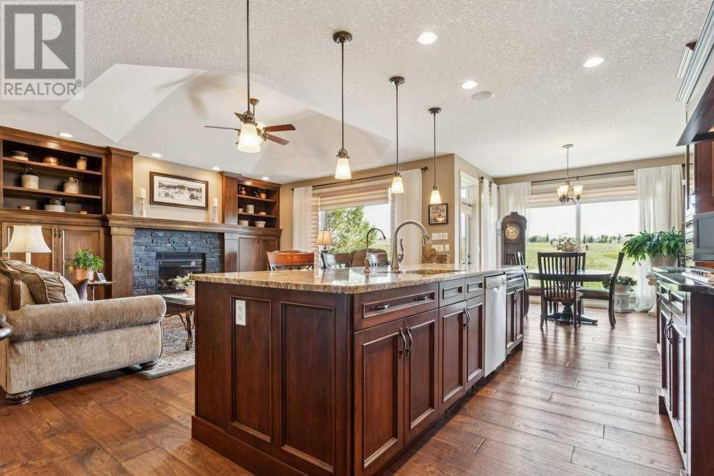 Single Family House for Sale in  Tuscany Ravine Heights NW Tuscany Calgary 