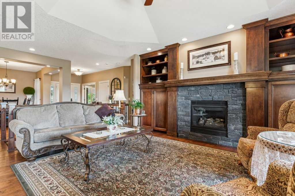 Single Family House for Sale in  Tuscany Ravine Heights NW Tuscany Calgary 