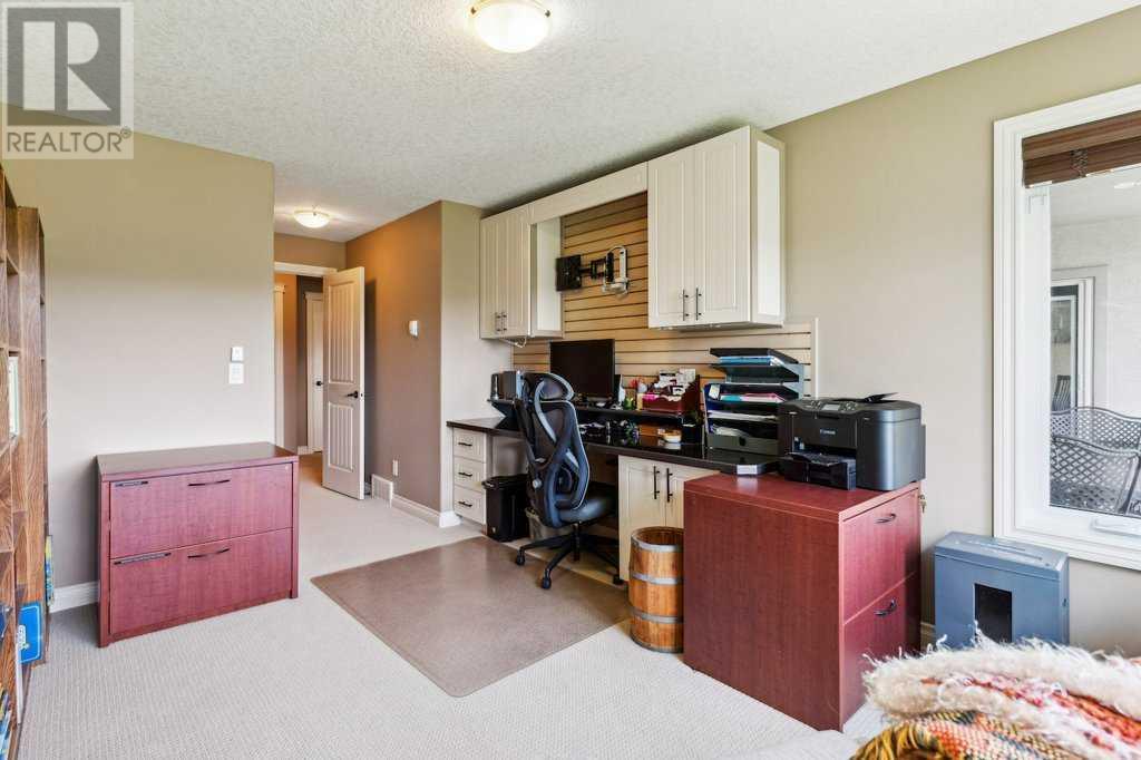 Single Family House for Sale in  Tuscany Ravine Heights NW Tuscany Calgary 