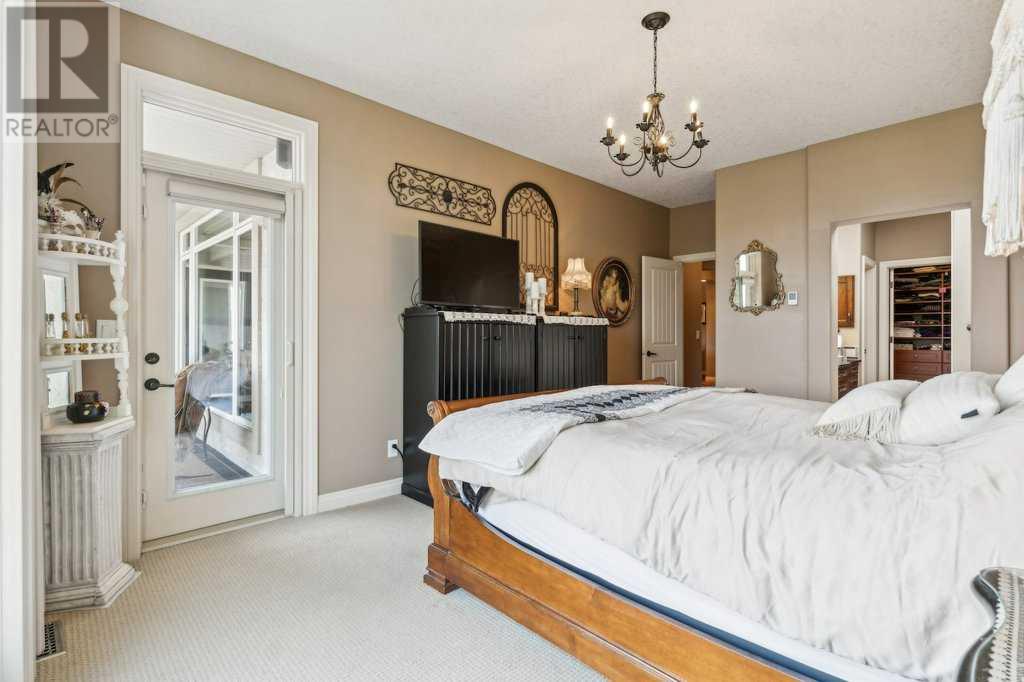 Single Family House for Sale in  Tuscany Ravine Heights NW Tuscany Calgary 