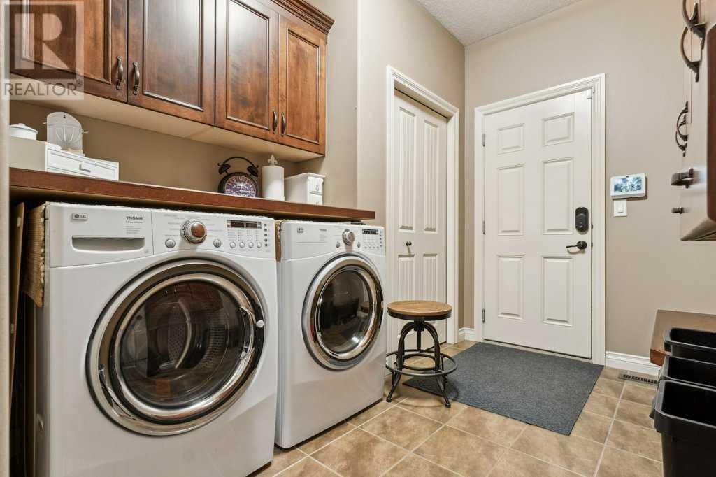 Single Family House for Sale in  Tuscany Ravine Heights NW Tuscany Calgary 