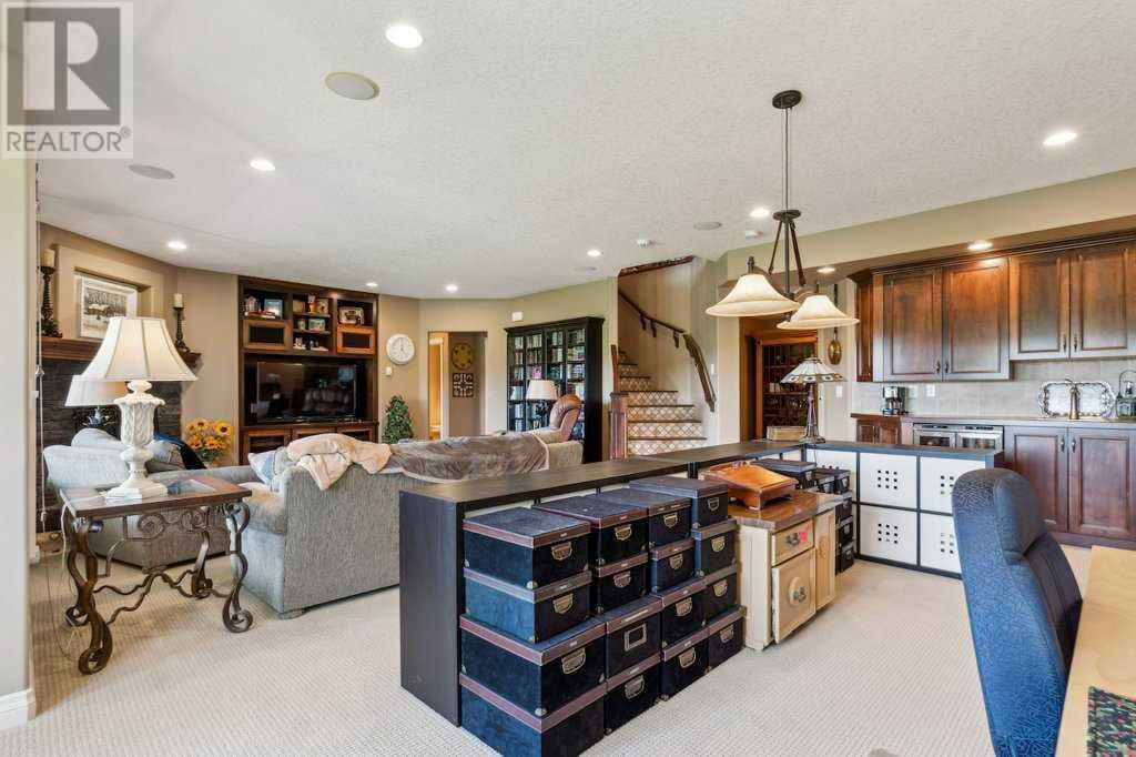 Single Family House for Sale in  Tuscany Ravine Heights NW Tuscany Calgary 