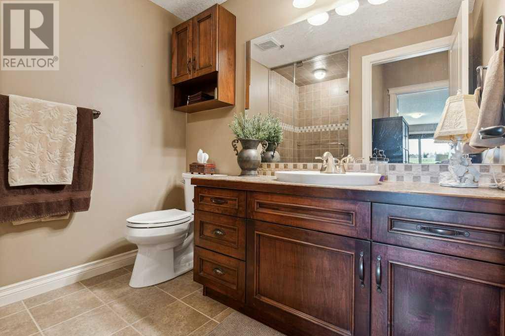 Single Family House for Sale in  Tuscany Ravine Heights NW Tuscany Calgary 