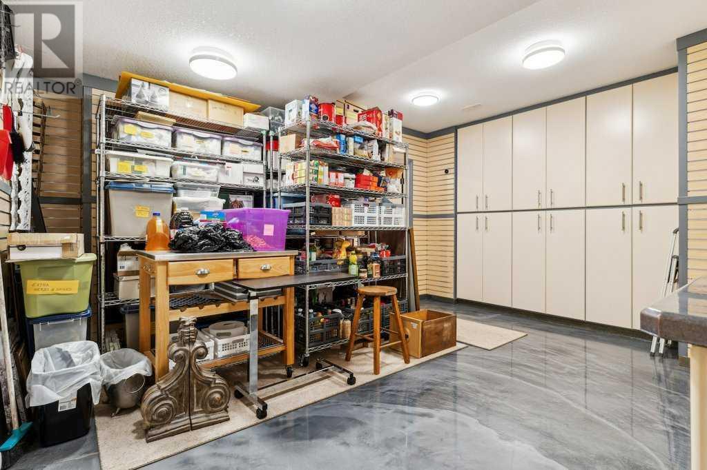 Single Family House for Sale in  Tuscany Ravine Heights NW Tuscany Calgary 
