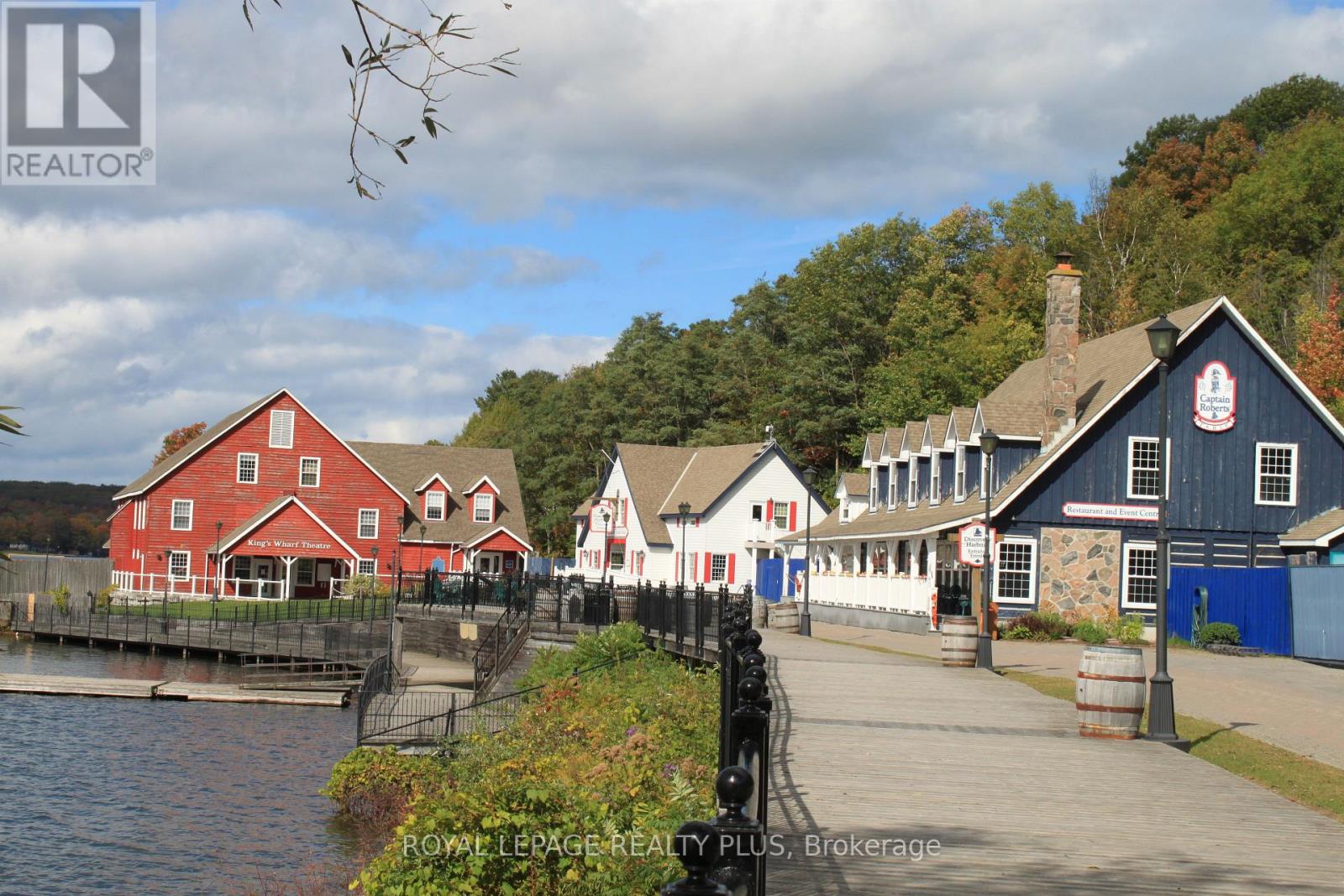 Photo 24 of 66 Main Street, Penetanguishene ON