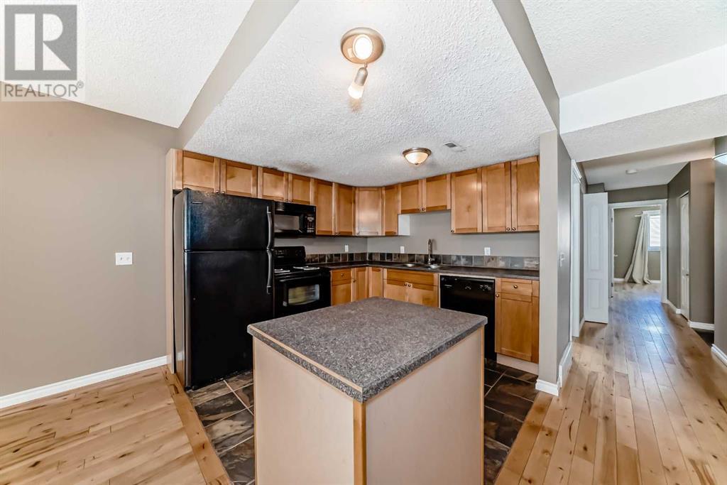 Single Family House for Sale in    Street SW St Andrews Heights Calgary 