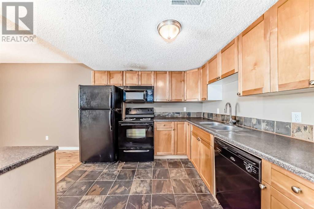 Single Family House for Sale in    Street SW St Andrews Heights Calgary 