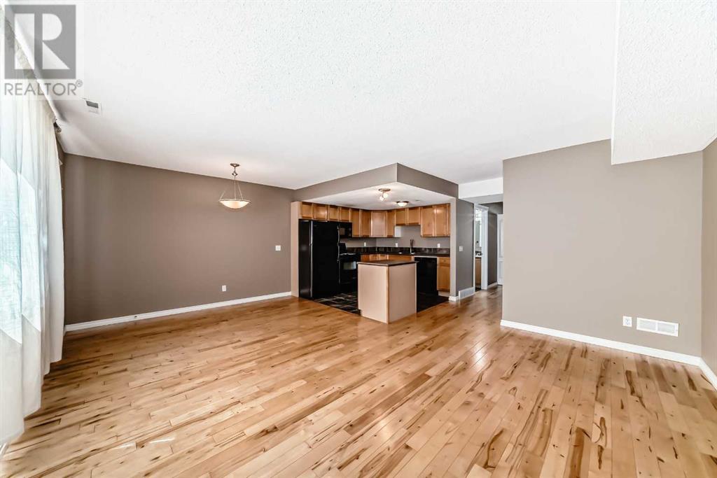 Single Family House for Sale in    Street SW St Andrews Heights Calgary 