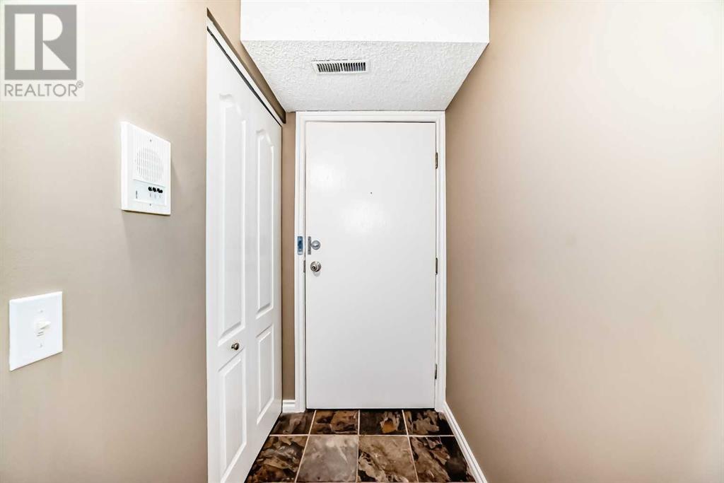 Single Family House for Sale in    Street SW St Andrews Heights Calgary 