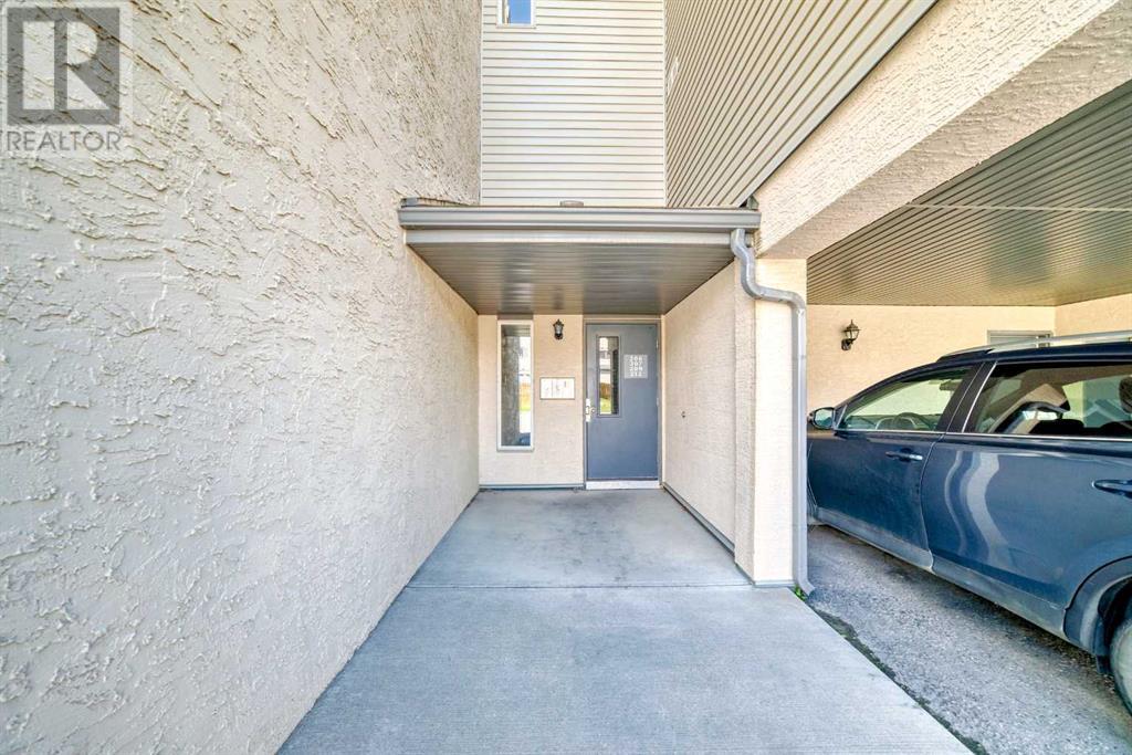 Single Family House for Sale in    Street SW St Andrews Heights Calgary 