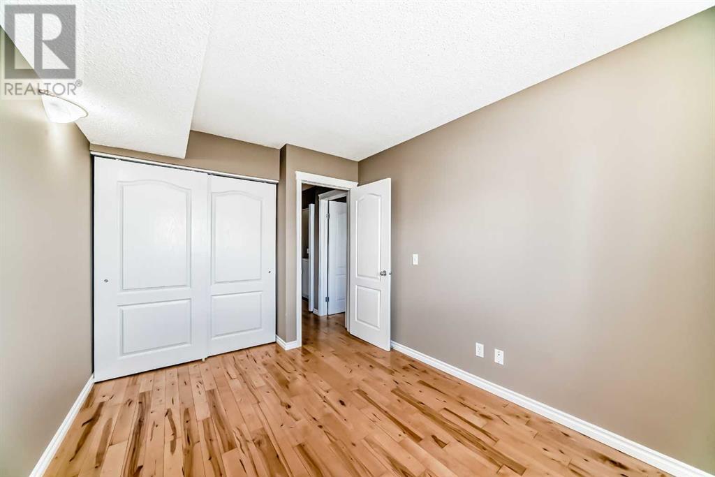 Single Family House for Sale in    Street SW St Andrews Heights Calgary 