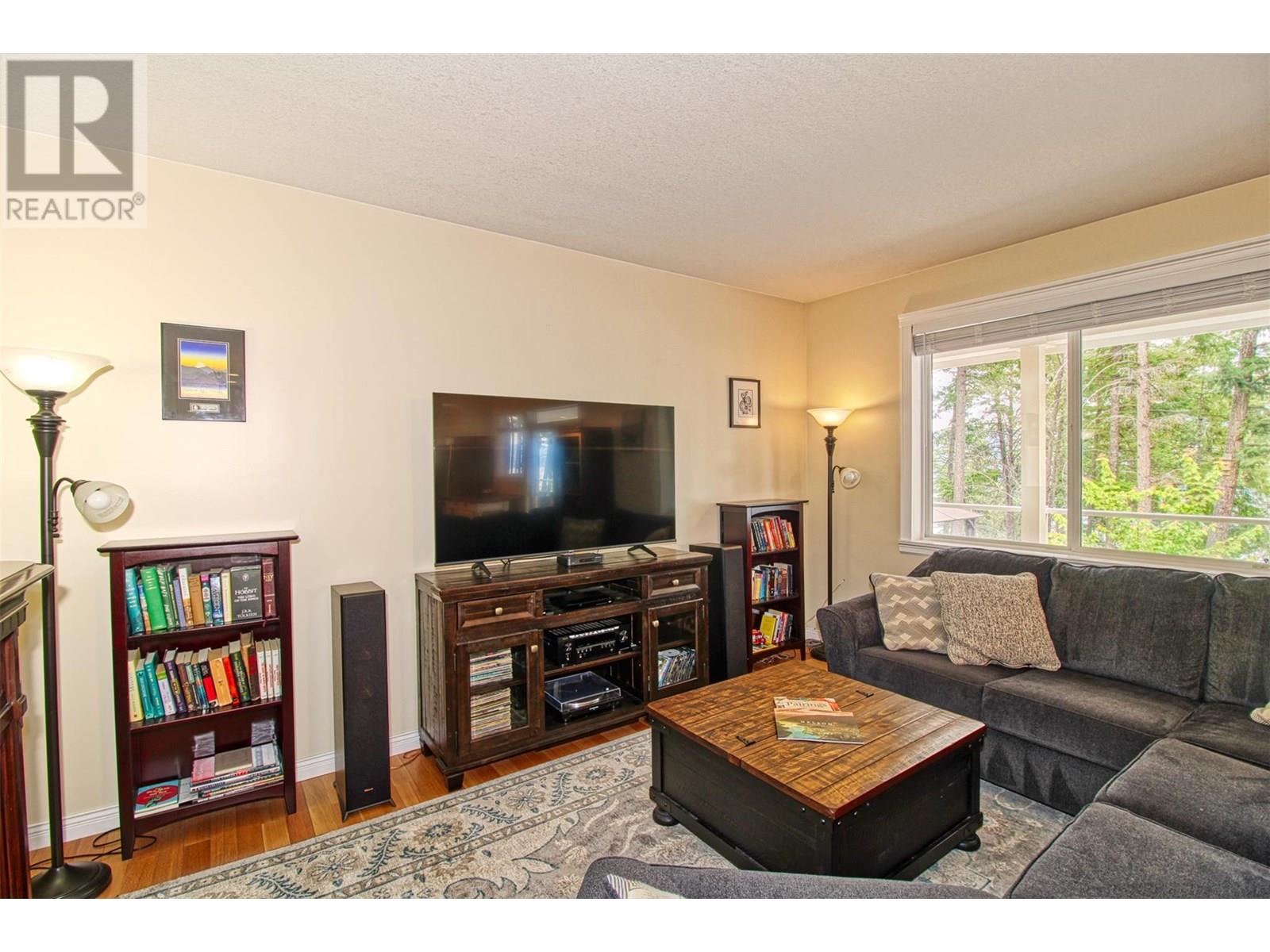  7271 Dunwaters Road, Kelowna