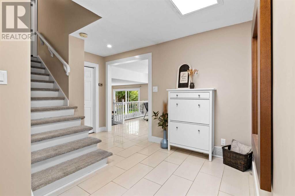 Single Family House for Sale in  Willowfern Drive SE Willow Park Calgary 