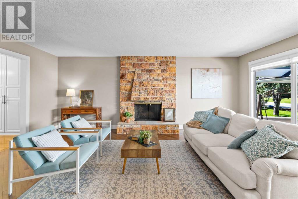 Single Family House for Sale in  Willowfern Drive SE Willow Park Calgary 