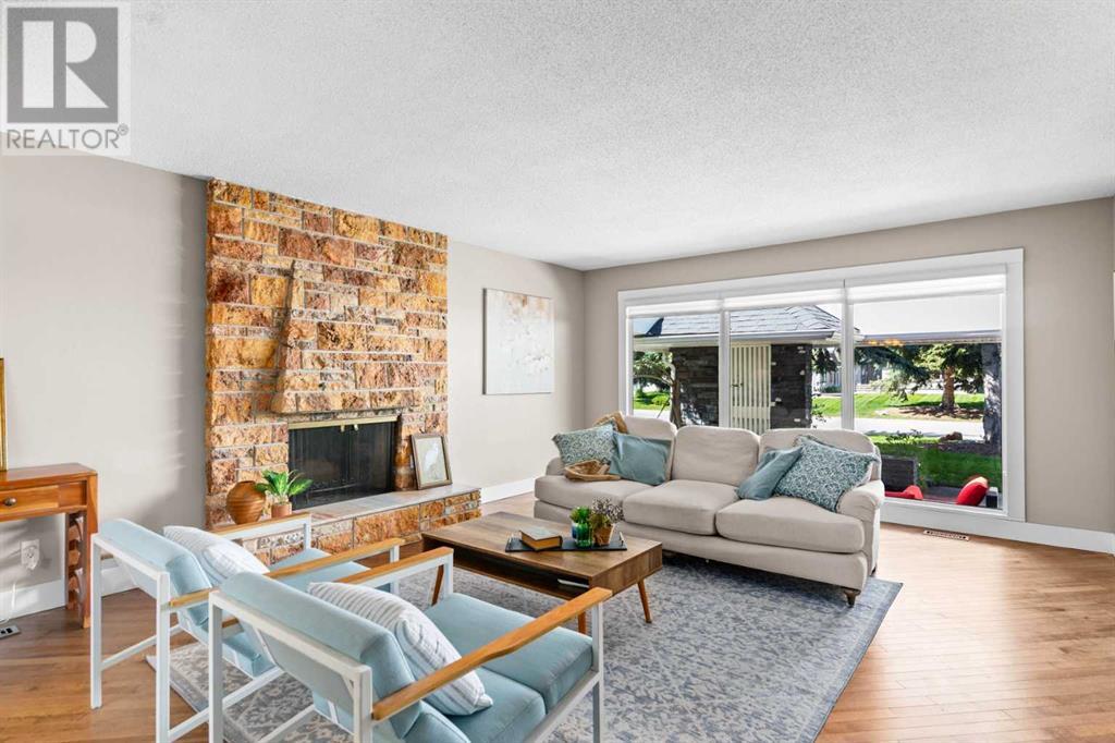 Single Family House for Sale in  Willowfern Drive SE Willow Park Calgary 