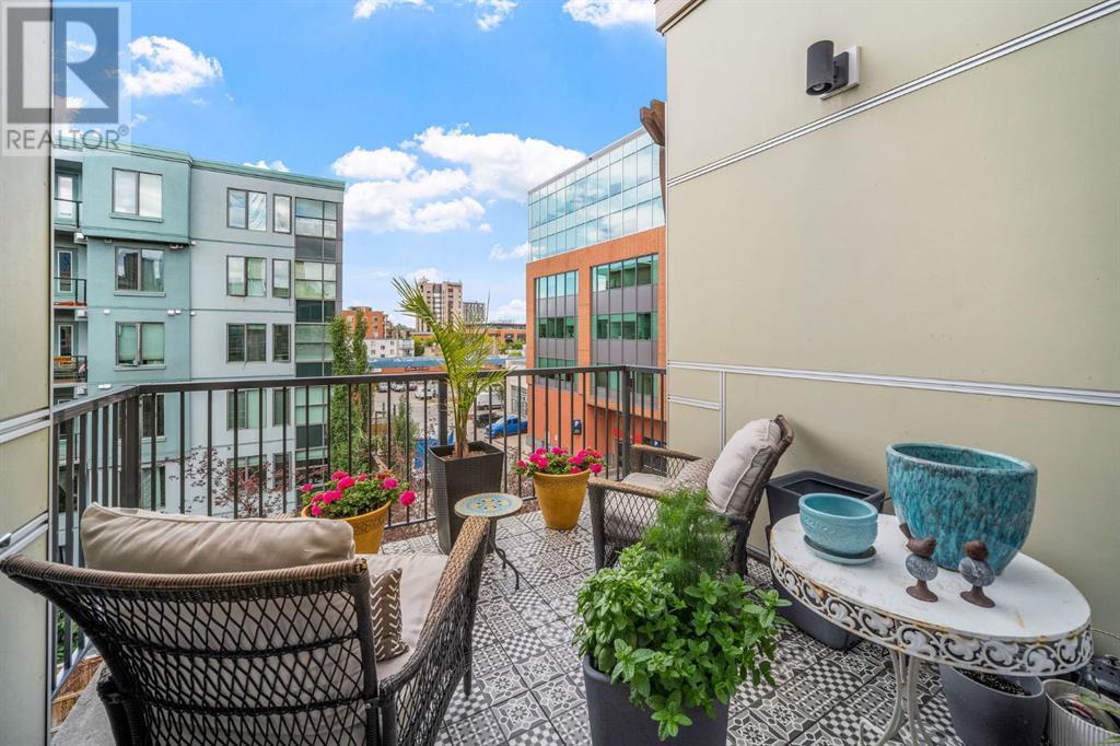 Single Family House for Sale in    Avenue SW Mission Calgary 