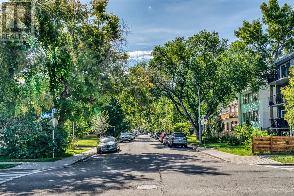 Single Family House for Sale in    Avenue SW Mission Calgary 