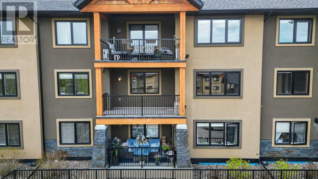 Single Family House for Sale in   Valley Ridge Manor NW Valley Ridge Calgary 
